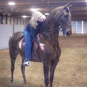 Meet your Posher, Ivorie